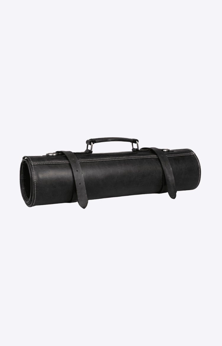 Lightweight Leather Knife Roll with Flexible Wrap Structure - Image 1